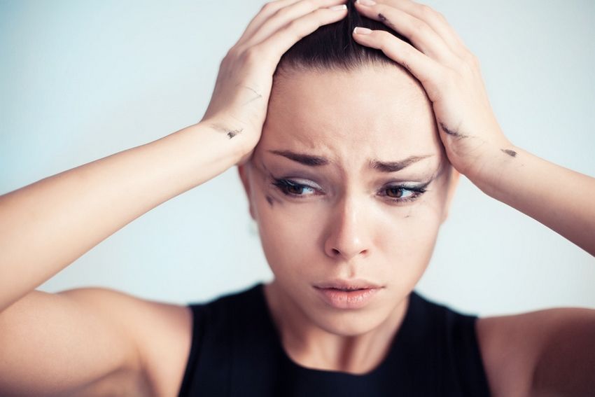 Les erreurs maquillage qui nous donnent un air fatigué